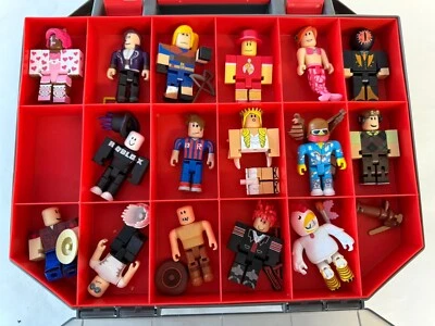 Mini figuras de coleccionista Roblox en rojo estuche de transporte caja de herramientas de exhibición Foto 1 de 4