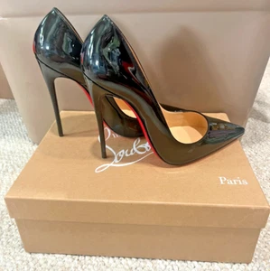 SCHICK! Christian Louboutin Gr. 9,5 So Kate 120 schwarze Lack Pumps/Absätze (745 $) - Bild 1 von 10