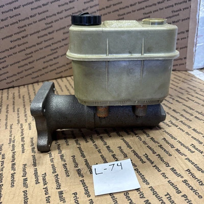 Cilindro maestro de freno para Chevrolet C4500 Kodiak B60 GMC C4500 Isuzu FTR 6,6 L Foto 1 de 4