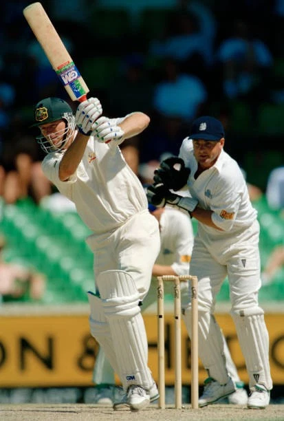 Steve Waugh batting for Australia during the 5th Test match betwee- Old Photo - image 1 of 1