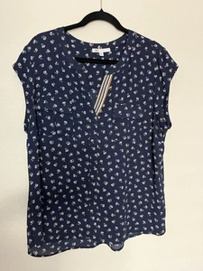 DR2 Blouse Size XL Navy Blue Ditsy Floral Short Cap Sleeve V-Neck Pullover - Picture 1 of 12