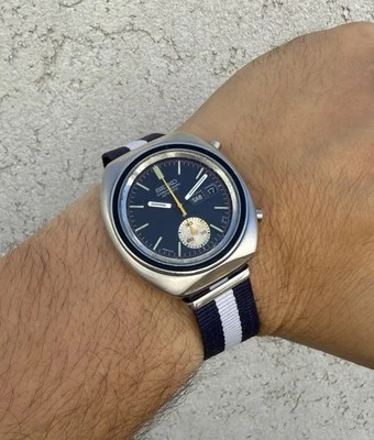 Reloj cronógrafo automático vintage Seiko 6139 8002 esfera negra circa junio 1972 Foto 1 de 4