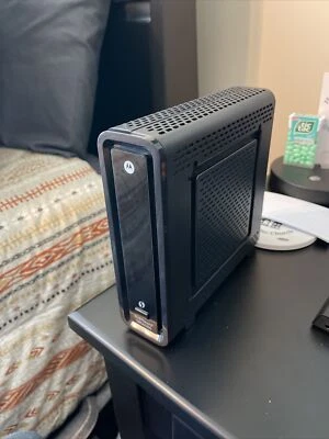 Motorola SURFboard SB6580 Cable Modem/Router - Image 1 of 4