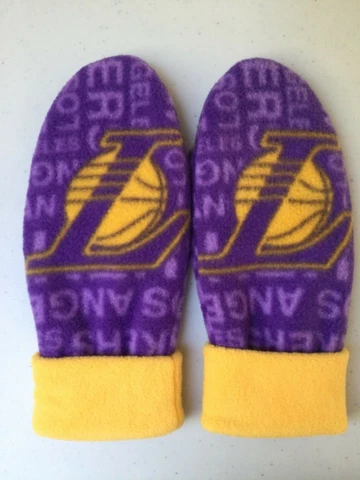 LAKERS Los Angeles LA handcrafted women’s FLEECE mittens NBA winter gloves Cover