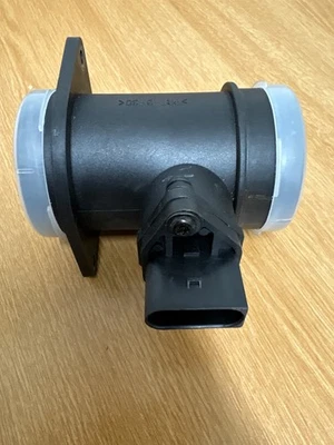 Hella 8ET009149-661 Air Flow Meter VW SEAT Skoda Audi (038 906 461) - Image 1 of 4