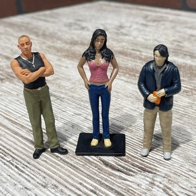 Lote (3x) de modelos de figuras miniaturas de cena de vinil de Velozes e Furiosos em escala 1/24 para carros veículos - Imagem 1 de 4