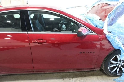 Puerta delantera derecha pasajero automático abajo compatible con 16-23 MALIBU 3093179 Foto 1 de 4