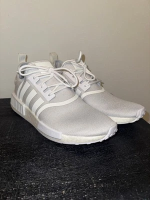 Adidas Originals - NMD_R1 - Weiß - UK10 / US 10 1/2 / FR 44 2/3 - Bild 1 von 4