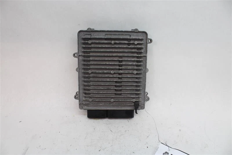 ORDENADOR ECU ECM MERCEDES C300 C350 SLK350 GLK350 2013 13 2769005000 1312603 Foto 1 de 4