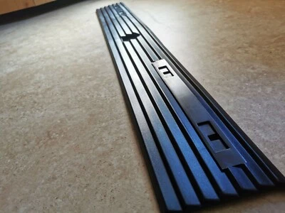  Peugeot 205 Tailgate Panel, Trunk Stroke / Rappe de coffre , GTI, XS etc.. - Imagen 1 de 3