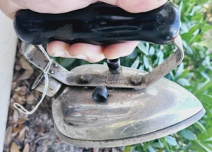 Plancha eléctrica a prueba de arrugas vintage UNIVERSAL Nº 9092 580 vatios - Imagen 1 de 5