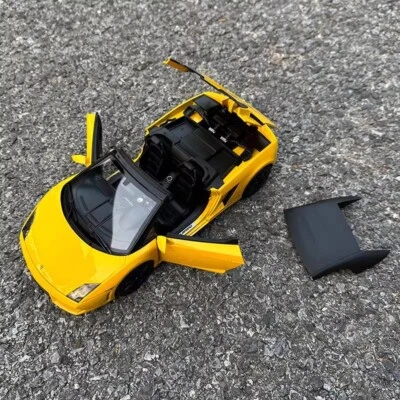 Литая модель автомобиля Lamborghini LP560-4 Norev масштаб 1:18 коллекция подарков желтая - Изображение 1 из 4