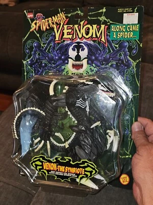 TOY BIZ SPIDERMAN A LO LARGO VINO UNA ARAÑA VENENO EL SIMBIONTE SELLADO EN TARJETA MUY BUEN ESTADO Foto 1 de 4