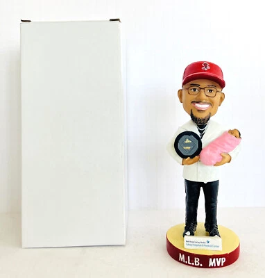 Jugador de los Dodgers Mookie Betts 2018 Jugador Más Valioso y Bebé Niña 2019 Lowell Bobblehead SGA Foto 1 de 3