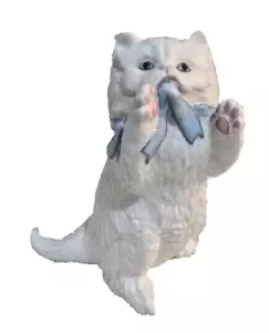 Royal Worcester ~WHITE PERSIAN KITTEN ~On Hind Legs ~4045 ~Signed James Alder - Bild 1 von 5