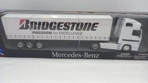 NEWD4 Newray Mercedes-Benz modificato con adesivi sponsor Bridgestone 1/43 - Imagen 1 de 5