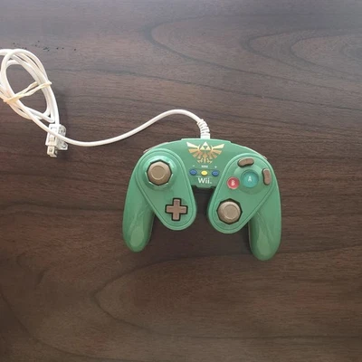 Nintendo Wii Fight Pad Controller Legend of Zelda Green Wii U Link Green/Gold - Image 1 of 2
