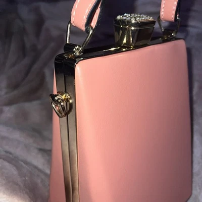 Apestoso Lindo Bling Rosa Coral Cartera Marco A Bandolera Correa RARA BELLEZA Foto 1 de 4