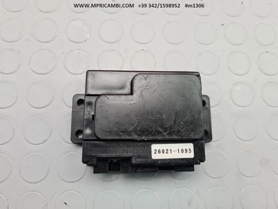 CAJA DE FUSIBLES DE UNIÓN 26021-1095 KAWASAKI GPZ1100 1998 Foto 1 de 4