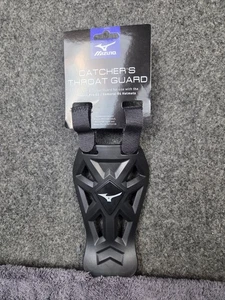 Mizuno Throat Guard Black - Picture 1 of 2