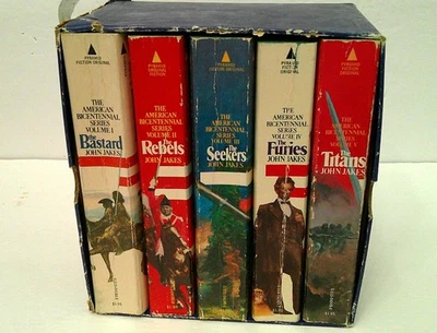 The American Bicentennial Series Volumes 1-5 John Jakes Paperbacks Box Set Foto 1 de 4