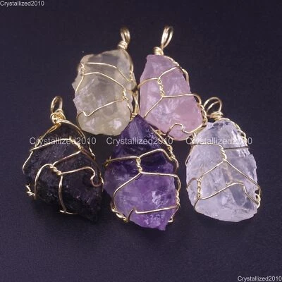 Ciondolo avvolto in filo metallico fatto a mano con pepita di roccia di... - Immagine 1 di 4