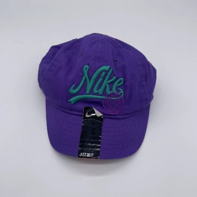 NUEVO CON ETIQUETAS Nike '72 Niño Pequeño Bordado Escritura Deletrear Logo/Swoosh Sombrero con Correa Foto 1 de 4