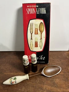 Hostess Florida Flamingo Server Set Wooden Spoon Salt & Pepper Shakers NO Fork - Picture 1 of 14