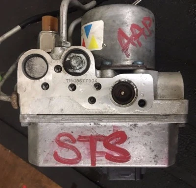 Bomba módulo de control ABS Cadillac STS 2005 2006 2007  Foto 1 de 2