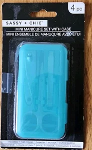 4 Stück Sassy + Chic Mini Maniküre Set mit Etui Aqua Farbe 3,5" x 1,75" x 0,5" - Bild 1 von 6