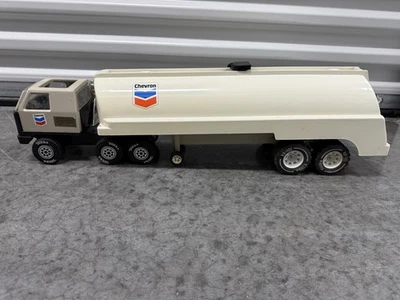 Semirimorchio e semirimorchio Tonka Chevron 1978 - Immagine 1 di 4