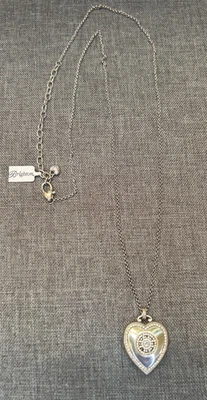 Collar Brighton Illumina medallón corazón único nuevo con etiquetas Foto 1 de 4