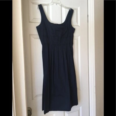 Vestido Charles Chang-Lima plisado azul marino 8 Foto 1 de 4