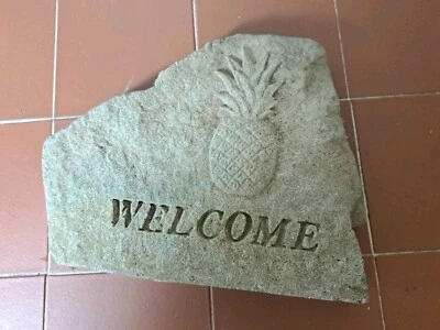 Placa de arte de jardín de bienvenida con piedra fundida de piña Foto 1 de 4