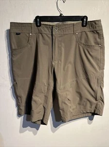 Kuhl Shorts 40 Beige Tan Green 11” Inseam Zip Pockets Hiking Climbing Mens - Picture 1 of 11