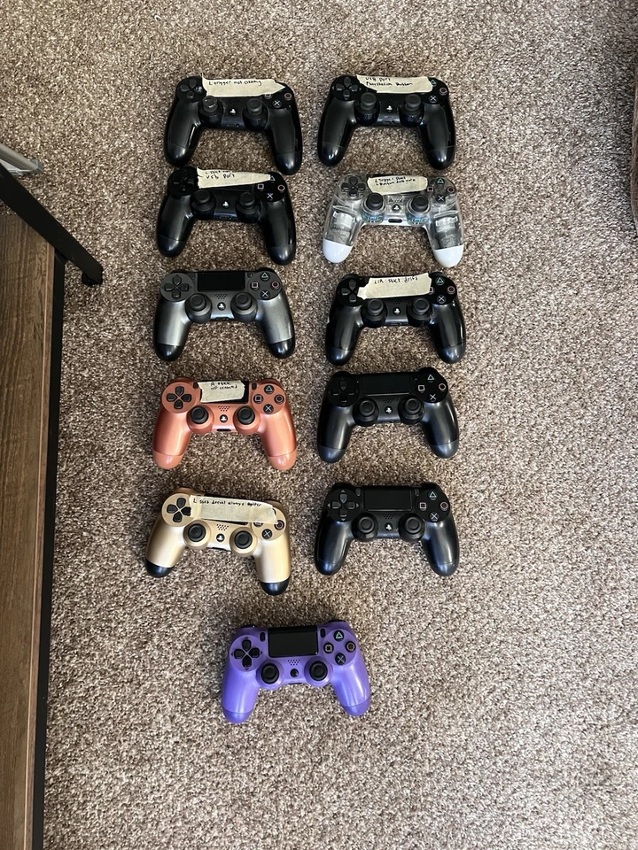 Lote de 11 controles Sony Playstation 4 DualShock 4 para peças ou reparos - Imagem 1 de 1