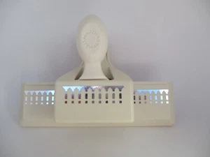 Martha Stewart - Picket Fence - Paper Punch Boarder/Edge Die - Picture 1 of 6