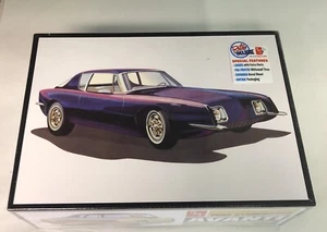 AMT MODEL KIT RETRO DELUXE 1963 STUDEBAKER AVANTI 1/25 FREE SHIP - Picture 1 of 5