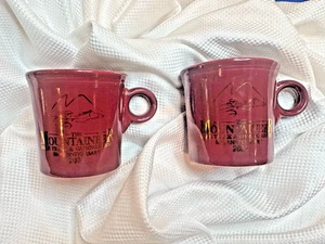 Paar Vintage 2001 Fiesta Kaffeetassen Mountaineer Casino Resort Logo Paprika A+ - Bild 1 von 5