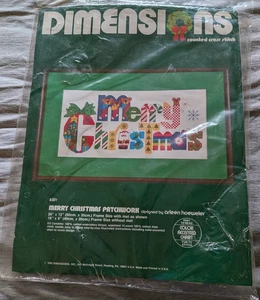 Kit de punto de cruz contado Dimensions 1983 8301 *Feliz Navidad retazos, nuevo en paquete - Imagen 1 de 2