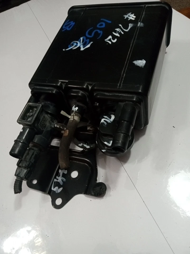 77740-33150 Bote de carbón de vapor de combustible Toyota Camry solara Lexus Es330 04-06 Foto 1 de 4