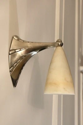 Albert Cheuret Applique France, vers 1925 bronze argenté, albâtre. - Photo 1/4