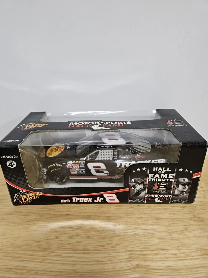 Winner Circle Martin Truex Jr 2006 Salón de la Fama Homenaje 1:24  Foto 1 de 4