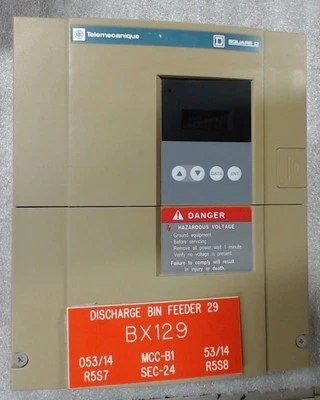 Telemecanique Square D Drive ATV18U41N4 3HP 2.2kW 380V/460V  - Imagem 1 de 4