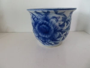 Vintage Chinese Porcelain Blue & White Planter / Flower Pot - Hand Painted Lotus - Picture 1 of 4