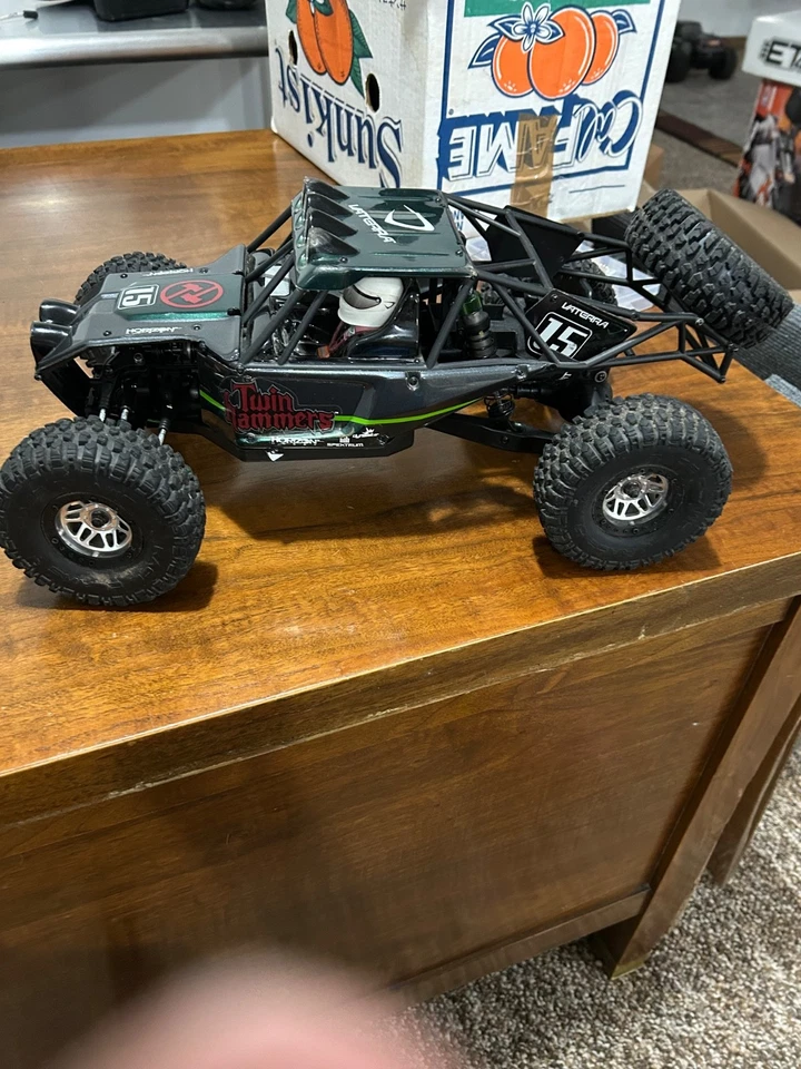 Vaterra Twin Hammers  version one - Image 1 of 4