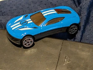 Elegante máquina de carreras 'trampa #1' azul radiante/blanco ventanas tintadas 1:64 SCL NUEVA SIN CAJA - Imagen 1 de 24