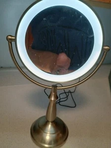 22EE31 ZADRO LED MAKEUP MIRROR, 12-1/2" TALL, 5-1/8" MIRROR (FLAT & MAGNIFYING) - Picture 1 of 6