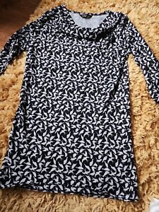 Ladies Tunic Size 10 Black Multi new with out tags stunning from originals 