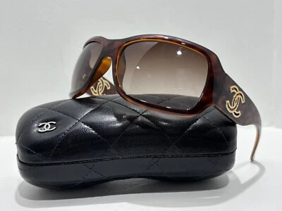 CHANEL Tortoise Brown & Gold Sunglasses Women Italy 62-17 - Image 1 of 4